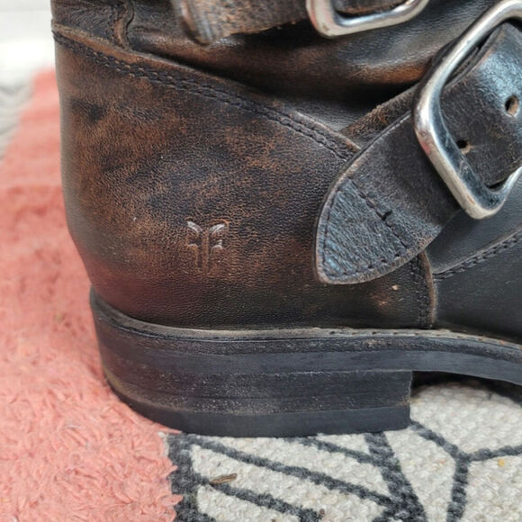 Frye Veronica Belted Short 70580 Brown Distressed Leather Ankle Boots, sz 7.5 - Picture 8 of 16